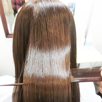 白髪染めしながら髪質改善が叶う白髪染めしながら髪質改善が叶う「メテオカラー」導入
